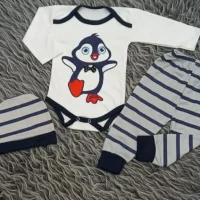 سه تیکه نوزادی طرح پنگوئن شامل بادی بلند، شلوار، کلاه